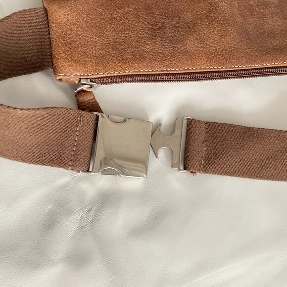 Roots Village Tribe Leather Camel Fanny Pack Unisex - Picture 5 of 9